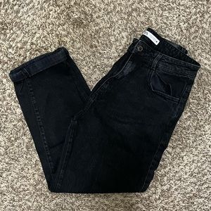 SOLD ❤️ ZARA high rise mom jeans, black denim (size 10)